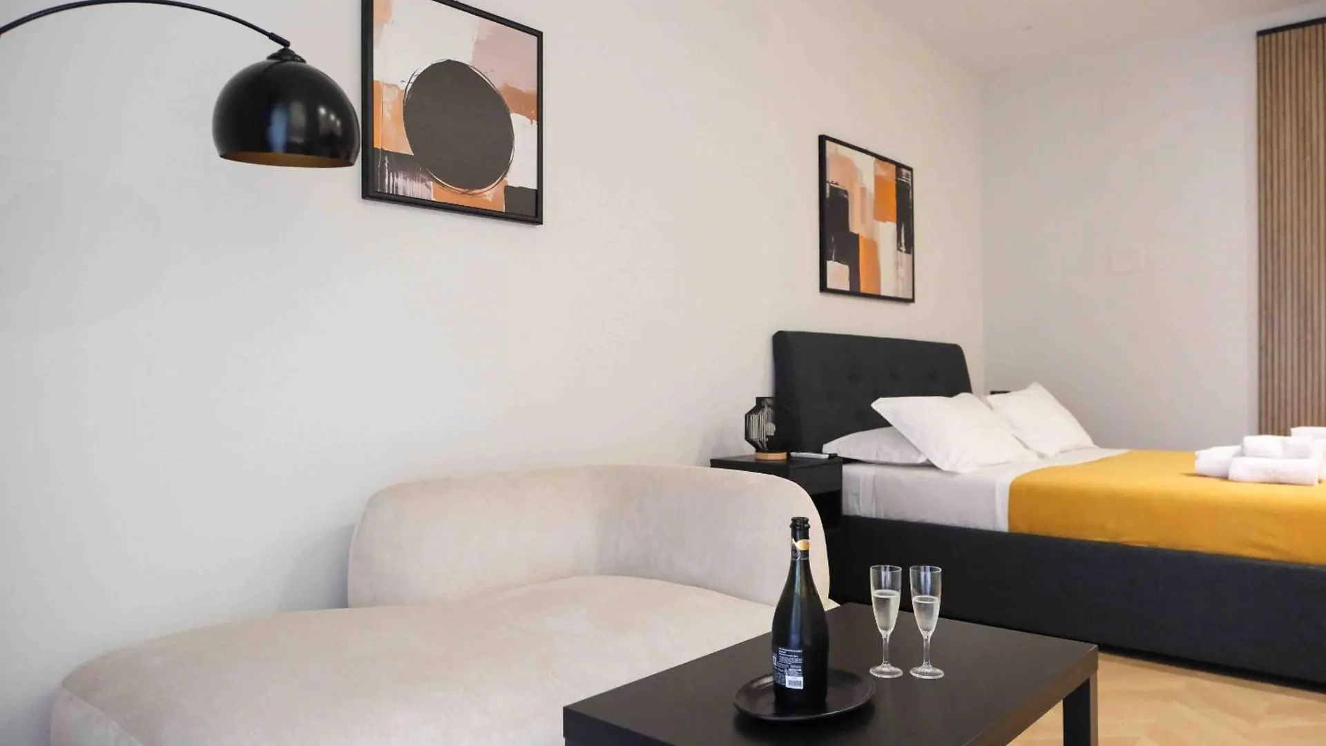 فندق مبيت وإفطار Mazzini Suites باليرمو إيطاليا