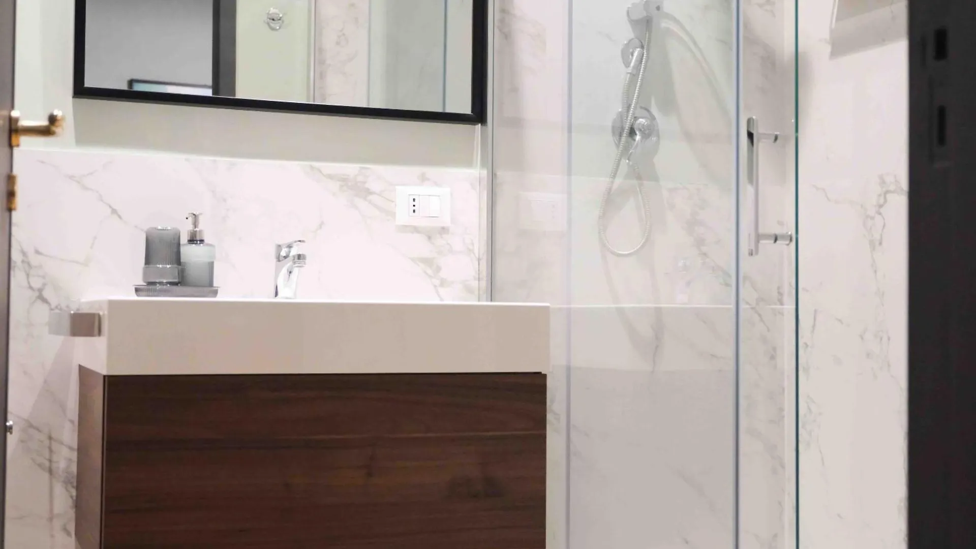 فندق مبيت وإفطار Mazzini Suites باليرمو